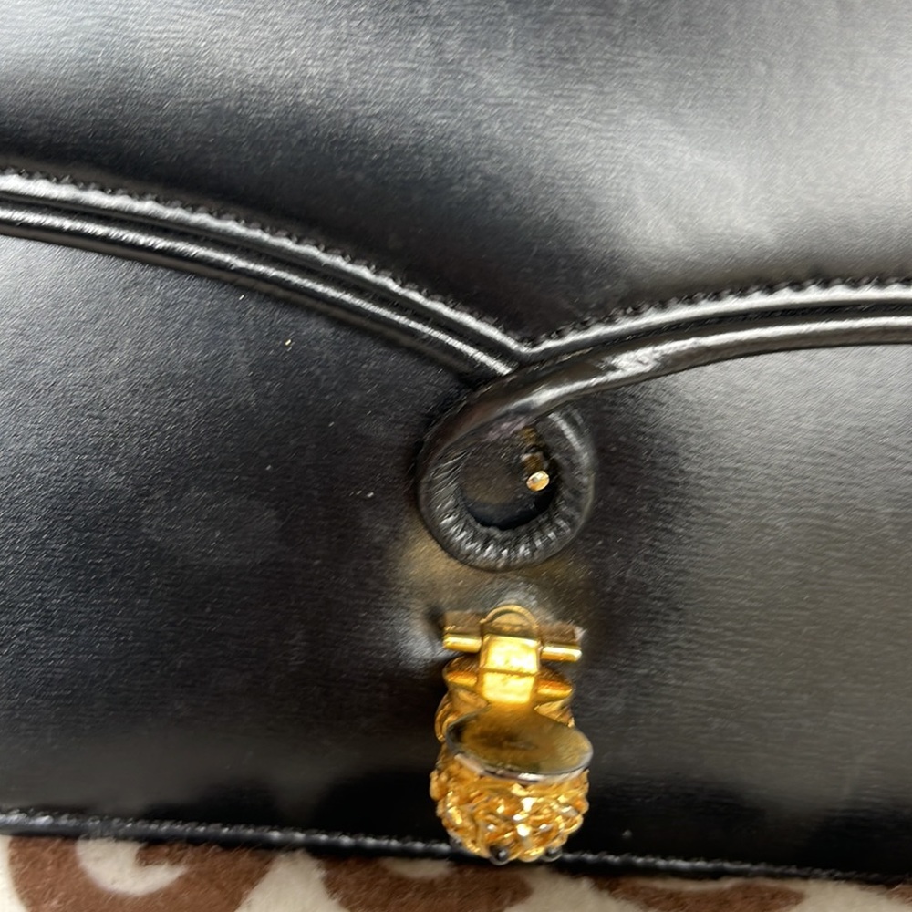 Gucci Leather Bag with Gold Chain Strap - Picture 8 of 12